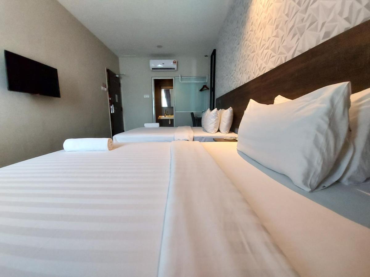 Miico Hotel @ Mount Austin Johor Bahru Dış mekan fotoğraf
