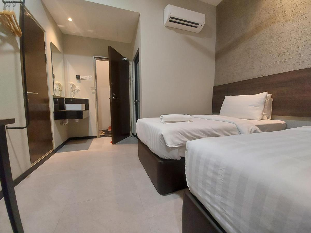 Miico Hotel @ Mount Austin Johor Bahru Dış mekan fotoğraf