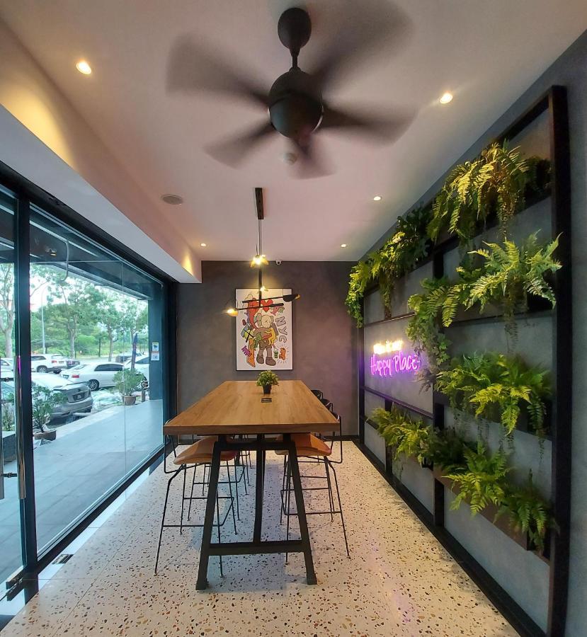 Miico Hotel @ Mount Austin Johor Bahru Dış mekan fotoğraf