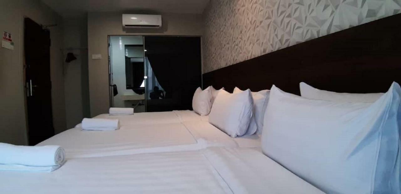 Miico Hotel @ Mount Austin Johor Bahru Dış mekan fotoğraf