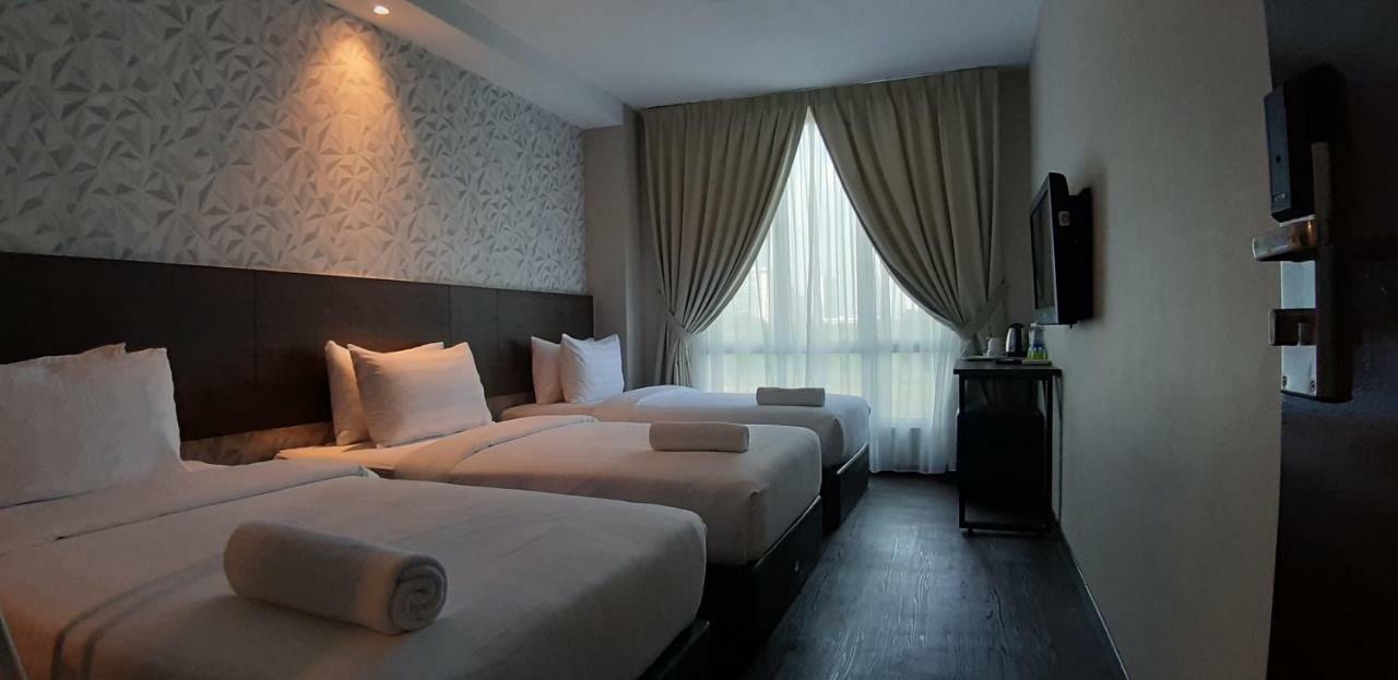 Miico Hotel @ Mount Austin Johor Bahru Dış mekan fotoğraf
