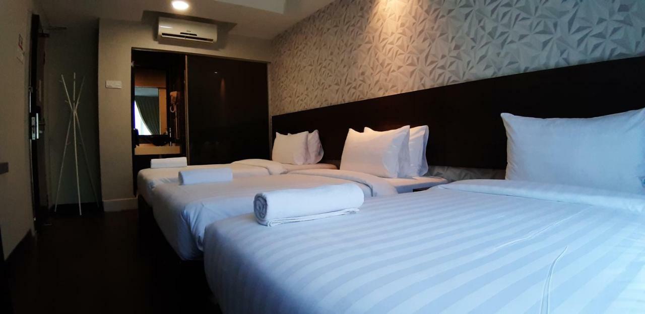 Miico Hotel @ Mount Austin Johor Bahru Dış mekan fotoğraf