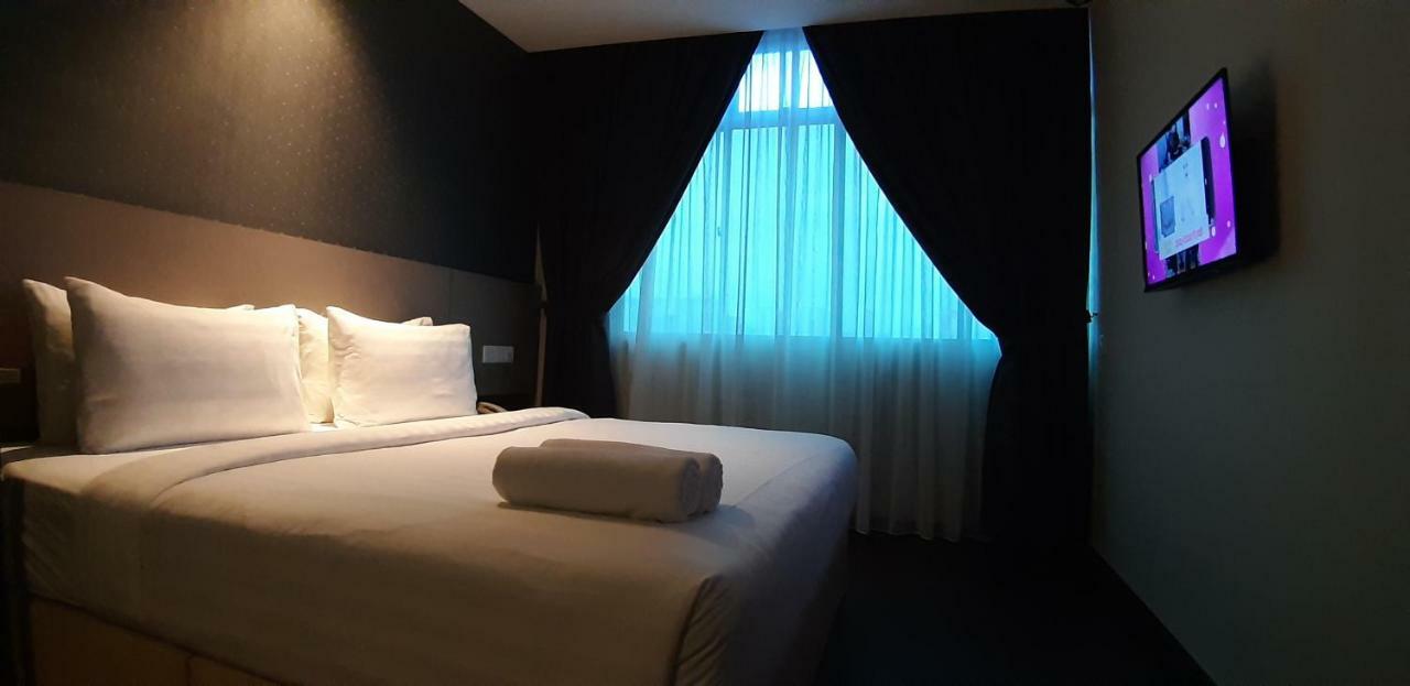 Miico Hotel @ Mount Austin Johor Bahru Dış mekan fotoğraf