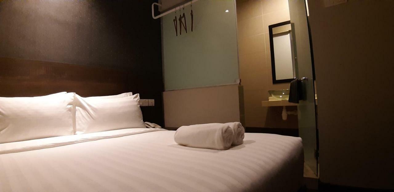 Miico Hotel @ Mount Austin Johor Bahru Dış mekan fotoğraf