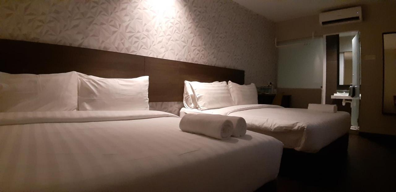Miico Hotel @ Mount Austin Johor Bahru Dış mekan fotoğraf