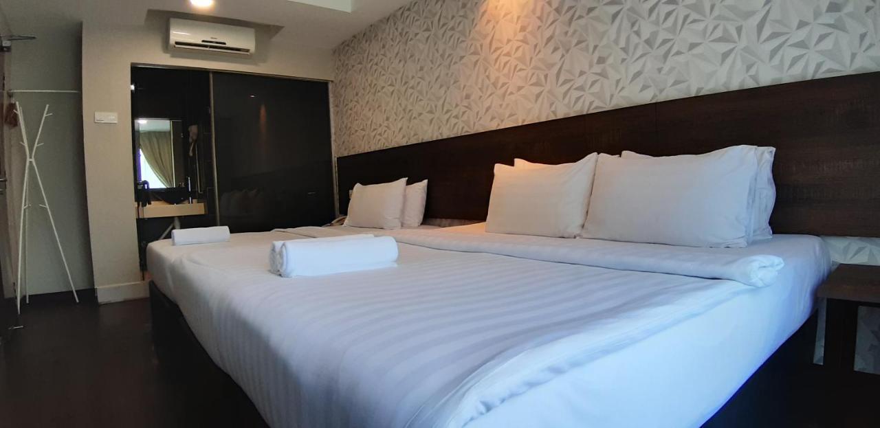 Miico Hotel @ Mount Austin Johor Bahru Dış mekan fotoğraf
